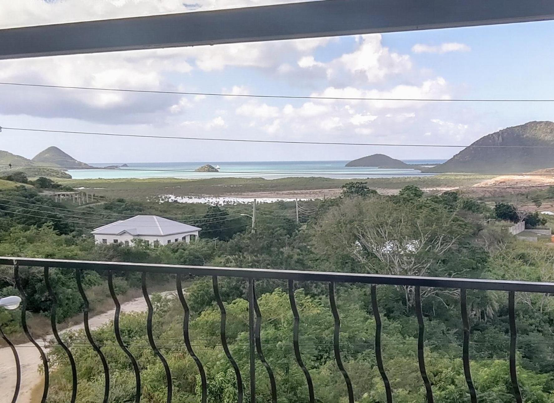 Zeus Estate Guesthouse 세인트존스 외부 사진