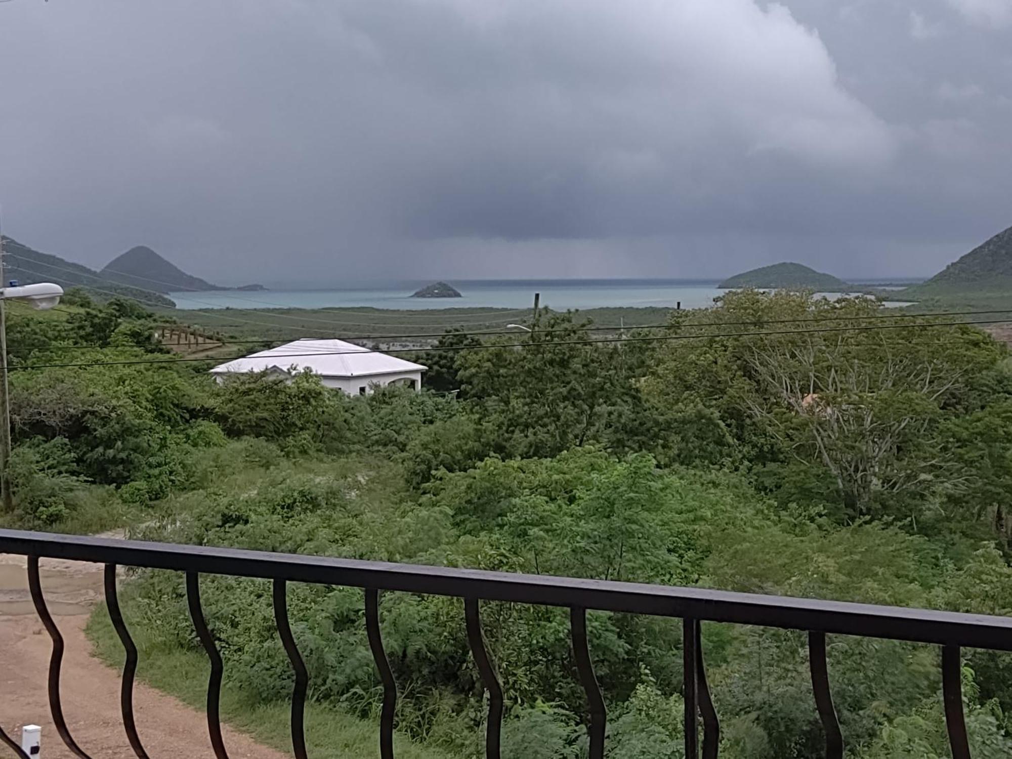 Zeus Estate Guesthouse 세인트존스 외부 사진