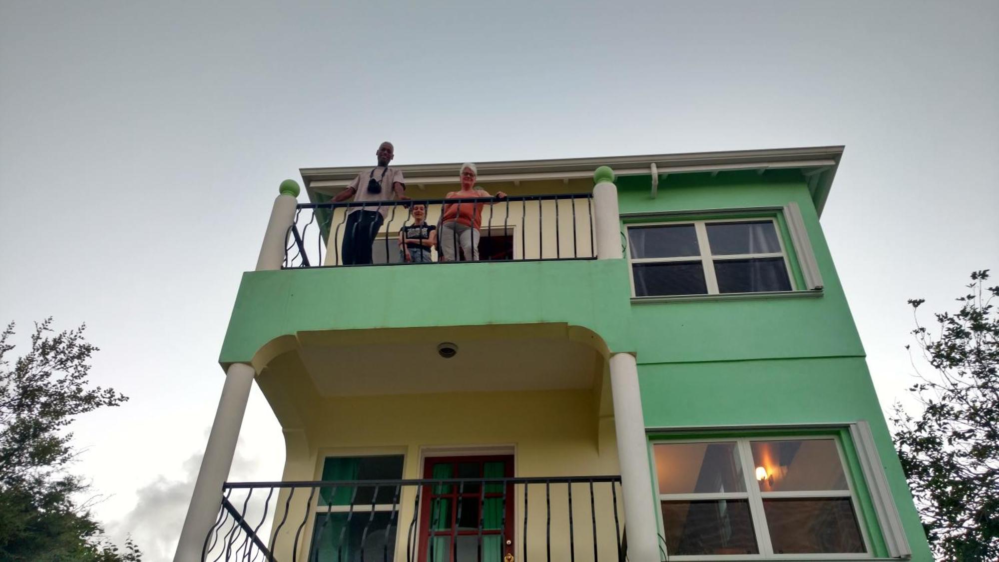 Zeus Estate Guesthouse 세인트존스 외부 사진
